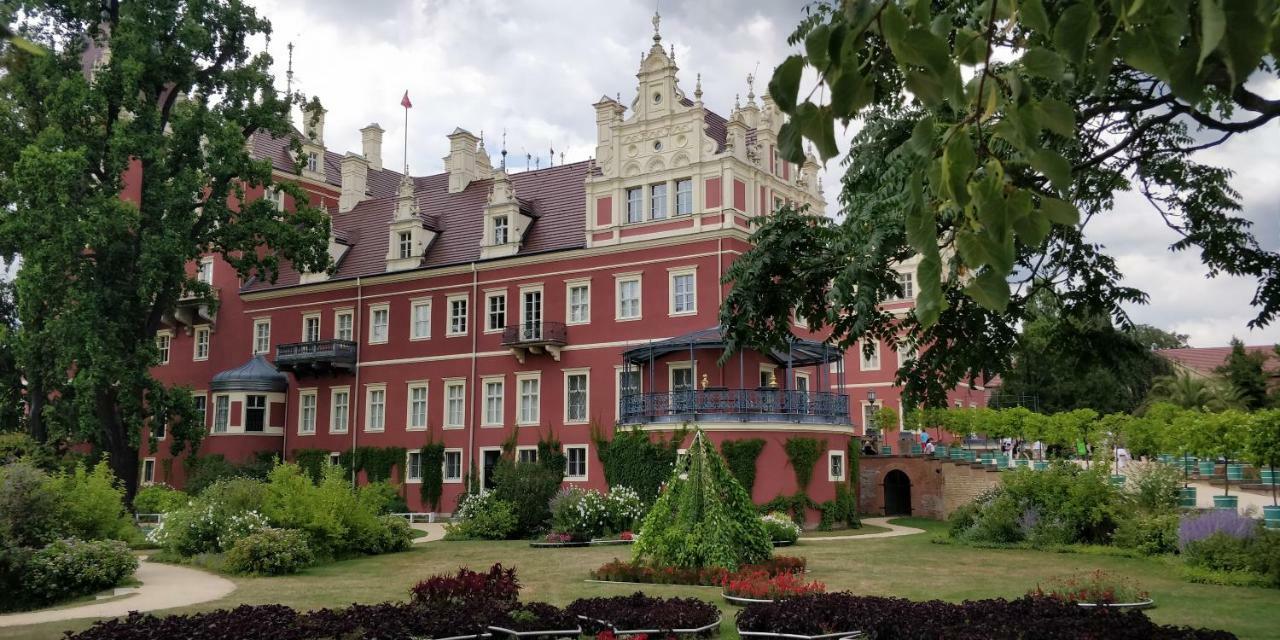 Zajazd Park Leknica Exterior photo